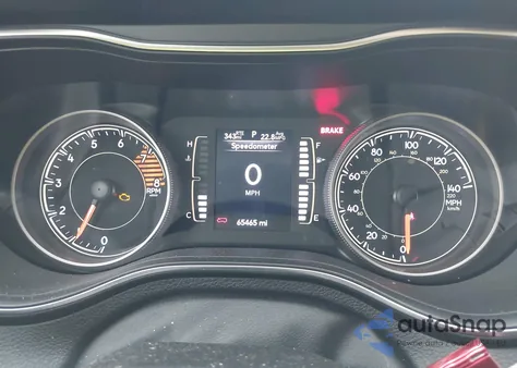 2019 Jeep Cherokee Latitude Plus 4X4 from USA, damaged, VIN 1C4PJMLX2KD330990